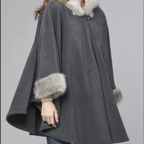 Parkhurst Women's Lara Faux Fur Trimmed Hooded Cap - Picture 2 of 7